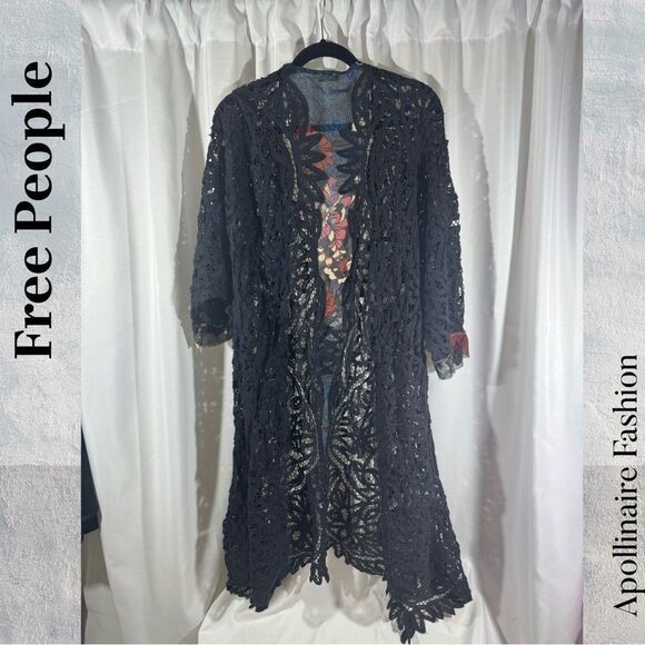 Free People Intimately Black Lace Kimono Floral insert Size M/L New - Picture 1 of 3